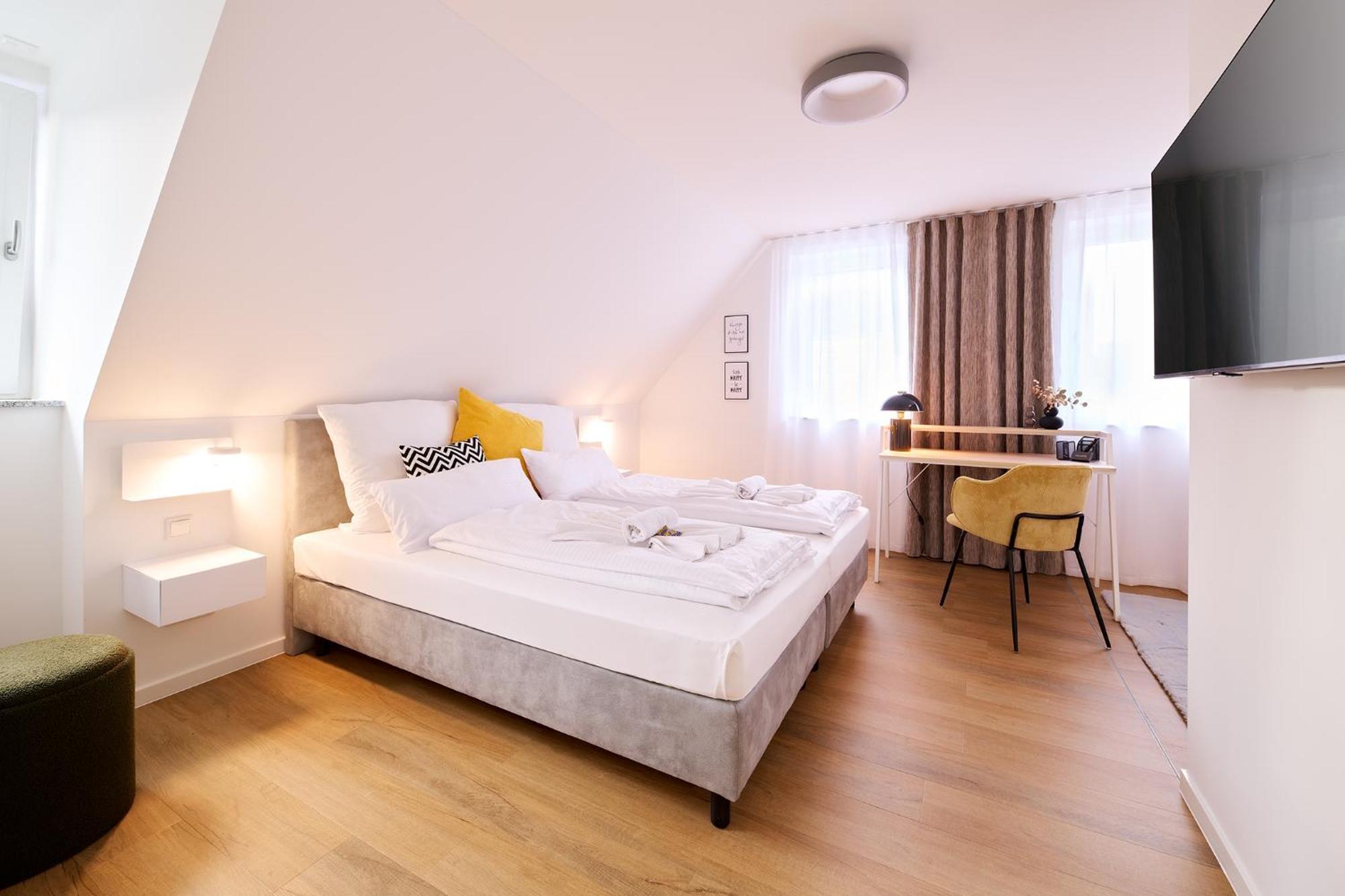 Xzllenz - 4 Schlafzimmer, Zentral, Parken, U-Bahn, 2 Baeder, 4 Smart-Tv, Optional Einzelbett Nuremberg Exterior photo